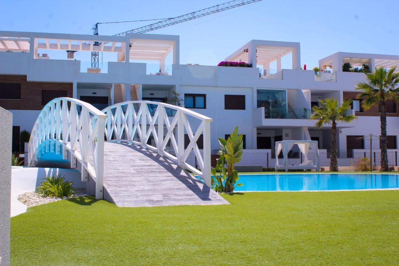 Beautiful Condo In Laguna Beach Resort Overlooking Laguna Rosa In Torrevieja With 2 Bedrooms And 2 Bathrooms Zewnętrze zdjęcie